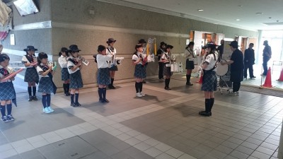 ガールスカウト神奈川県第33団の鼓笛隊で華やかにスタート